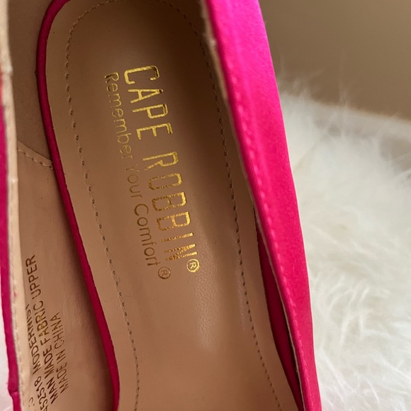 Cape Robbins (Remember your comfort) hot pink high heels with sparkly bow - Picture 3 of 4